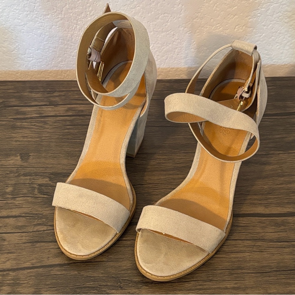 heels shoes size 7
